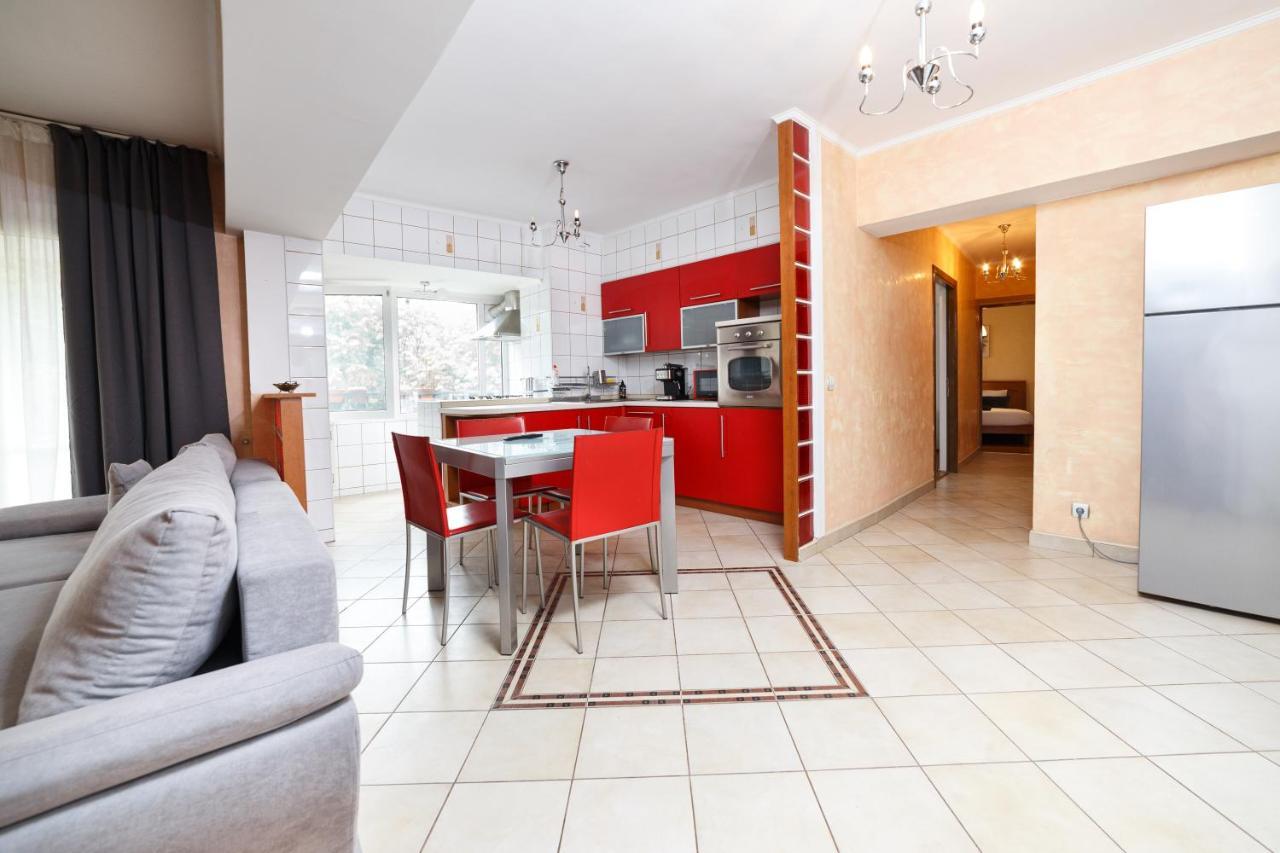 Color Apartments Unirii 14 Blv Букурещ Екстериор снимка
