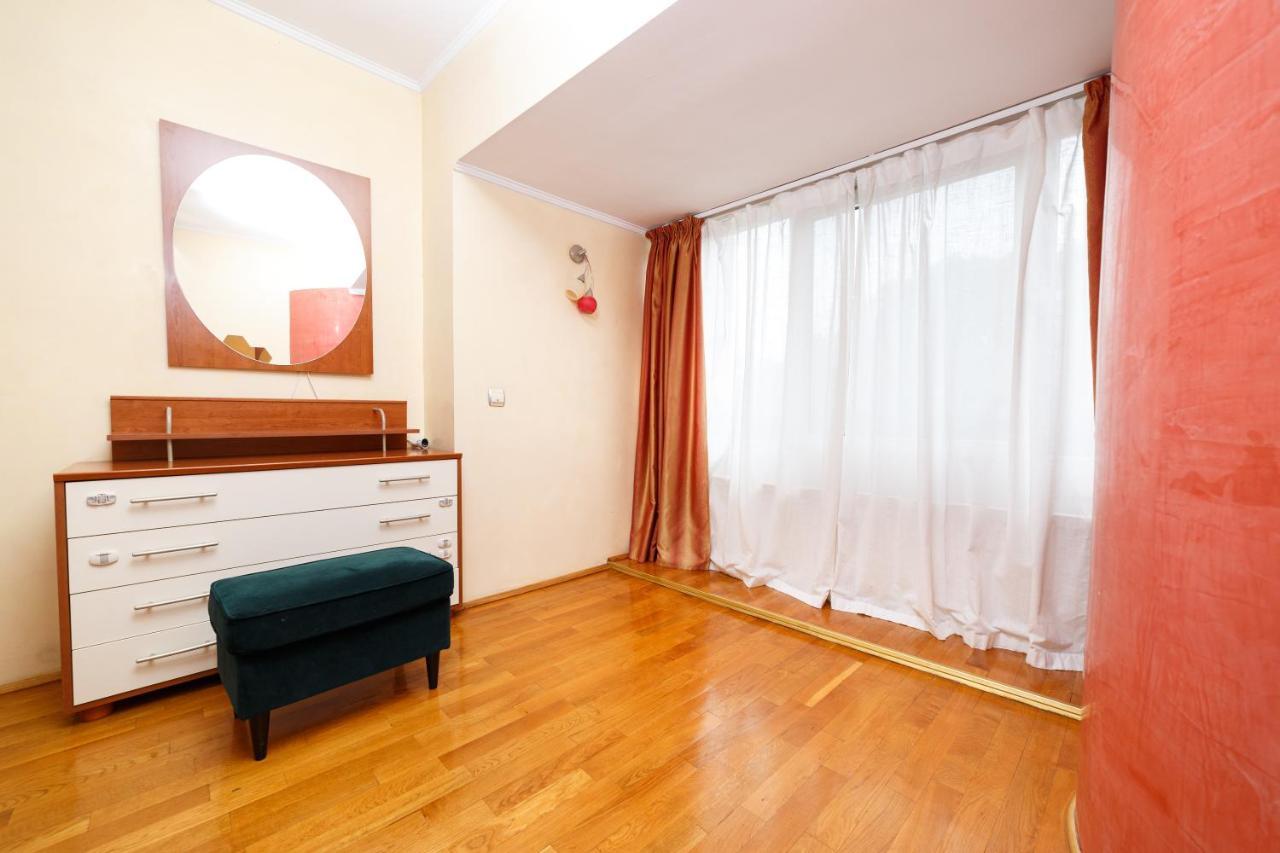 Color Apartments Unirii 14 Blv Букурещ Екстериор снимка