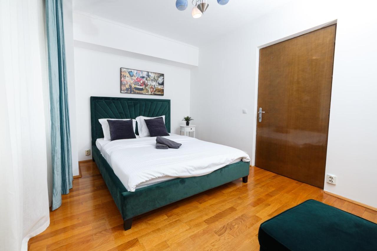 Color Apartments Unirii 14 Blv Букурещ Екстериор снимка