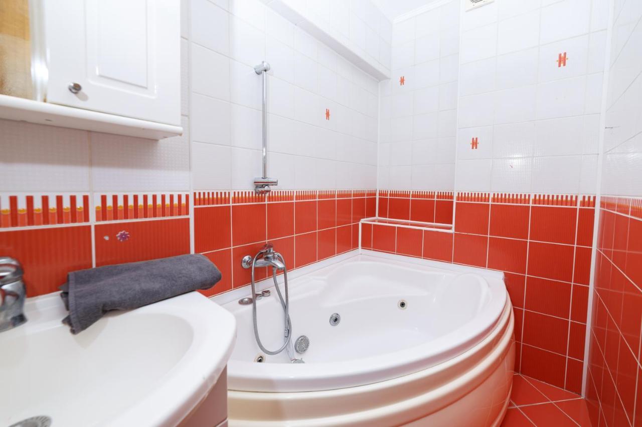 Color Apartments Unirii 14 Blv Букурещ Екстериор снимка